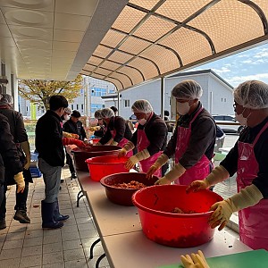 [봉사] 한전MCS(주)고창지점 - 깍두기김장